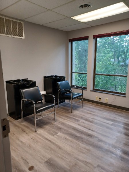 Wyoming GFH Salon Suites suite photo 3
