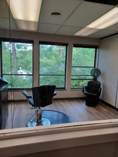 Wyoming GFH Salon Suites suite photo 4