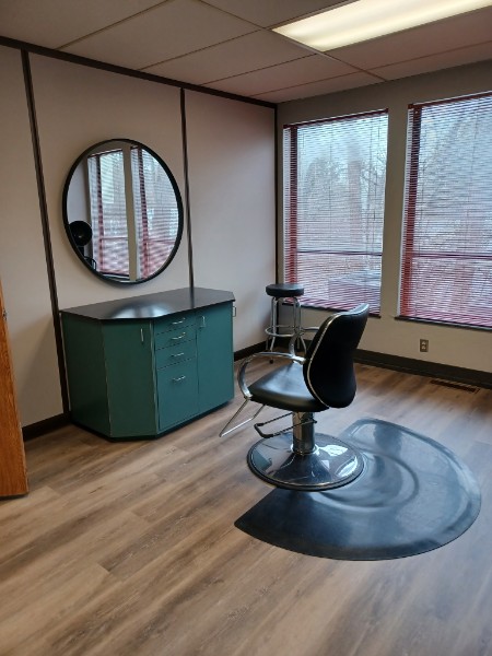 Wyoming GFH Salon Suites suite photo 12