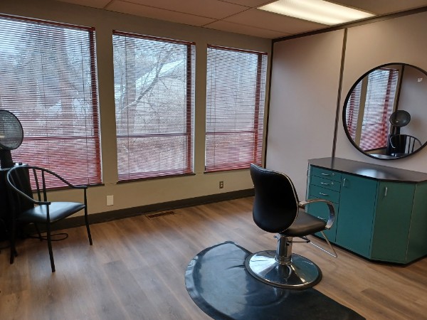 Wyoming GFH Salon Suites suite photo 13